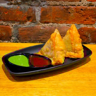 Vegetable Samosa - 2 Pc